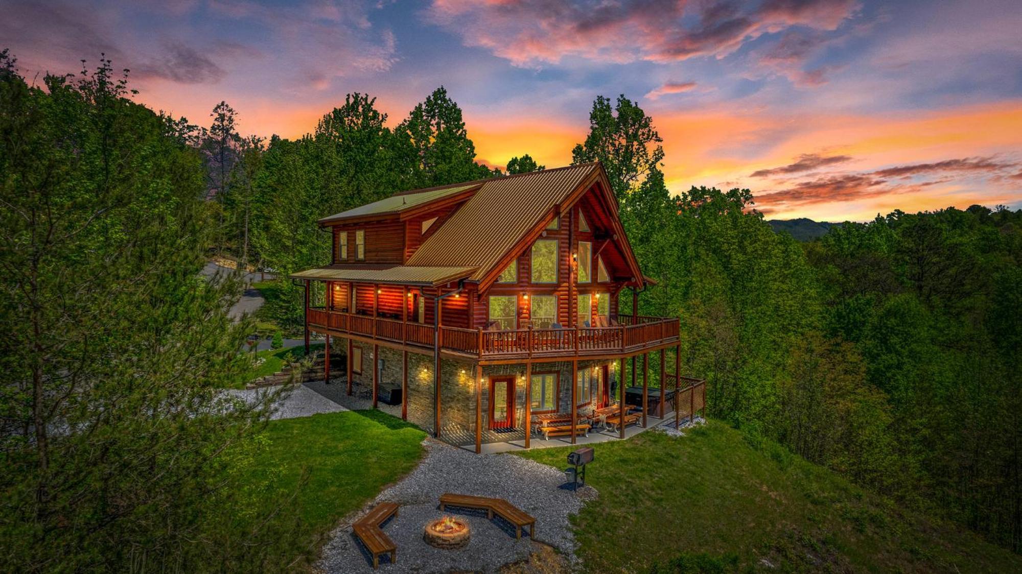 Ridge View Lodge Nature And Mountain View - Hot Tub - Firepit - Yard - Games Gatlinburg Zewnętrze zdjęcie